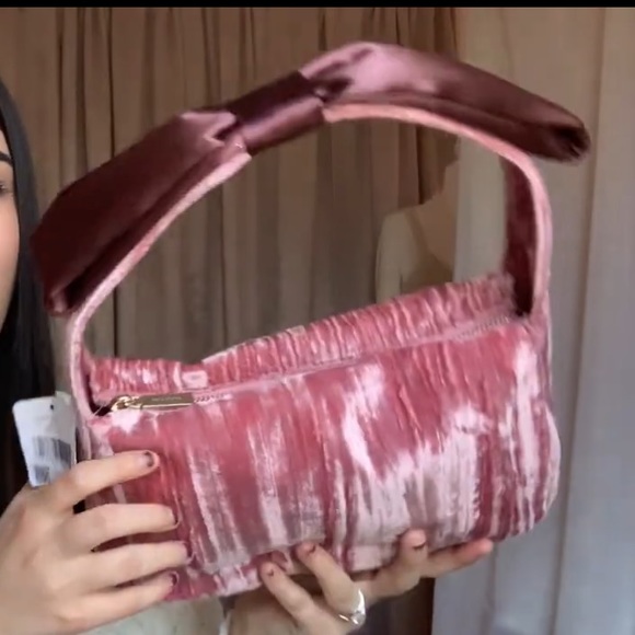 Kate spade bow crush velvet fabric baguette bag - Picture 4 of 7